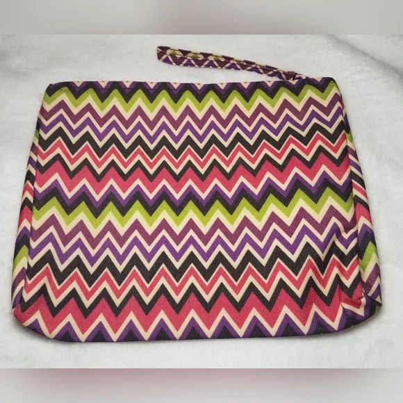 Tarte Cosmetic Wristlet Bag - Picture 4 of 13